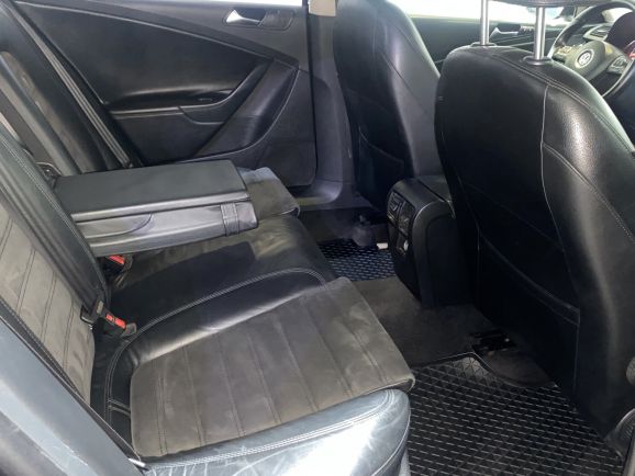 Volkswagen Passat Highline, 1.8 л, Робот, 2009 фото 1