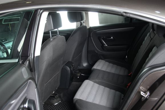 Volkswagen Passat CC Sport, 1.8 л, Робот, 2014 фото 1