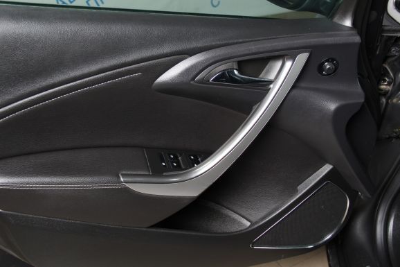 Opel Astra Cosmo, 1.4 л, АТ, 2012 фото 2