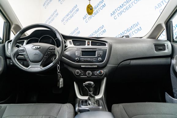 Kia Ceed Premium, 1.6 л, АТ, 2012 фото 2
