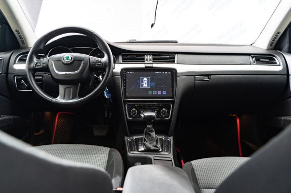 Skoda Superb Elegance, 2.0 л, Робот, 2012 фото 2