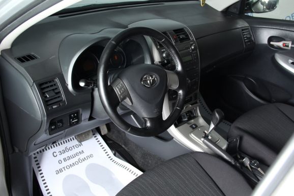 Toyota Corolla Престиж, 1.6 л, Робот, 2008 фото 7