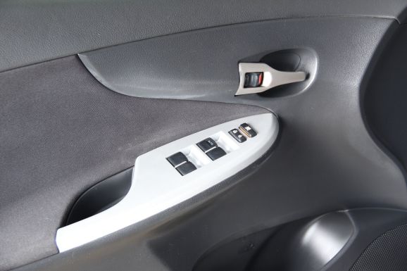 Toyota Corolla Престиж, 1.6 л, Робот, 2008 фото 2