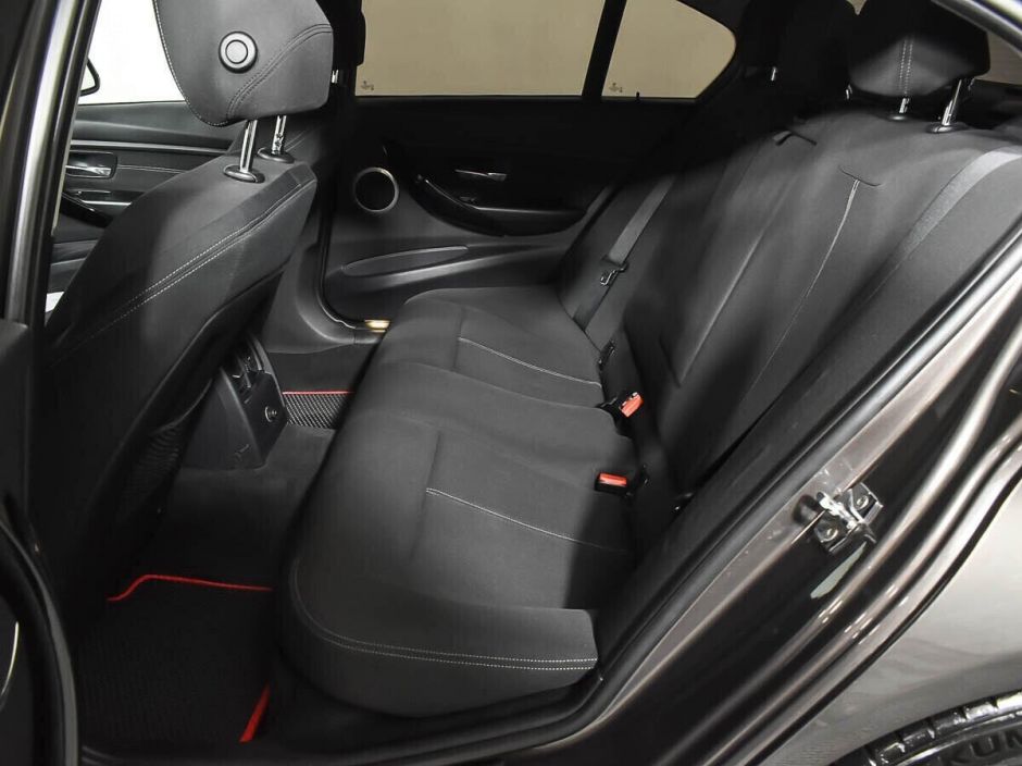 BMW 3 серии, 2.0 л, АТ, 2012 фото 1