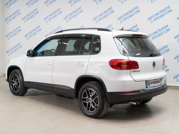 Volkswagen Tiguan Avenue, 2.0 л, АТ, 2015 фото 5