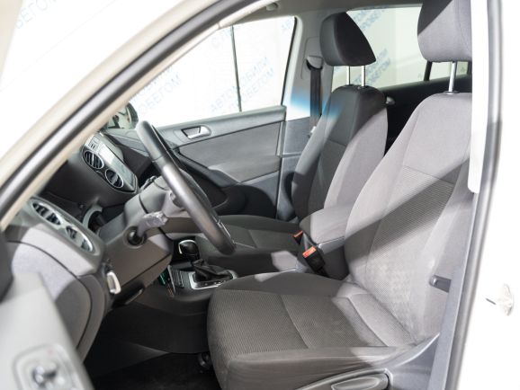 Volkswagen Tiguan Avenue, 2.0 л, АТ, 2015 фото 7