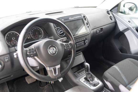 Volkswagen Tiguan Avenue, 2.0 л, АТ, 2015 фото 8