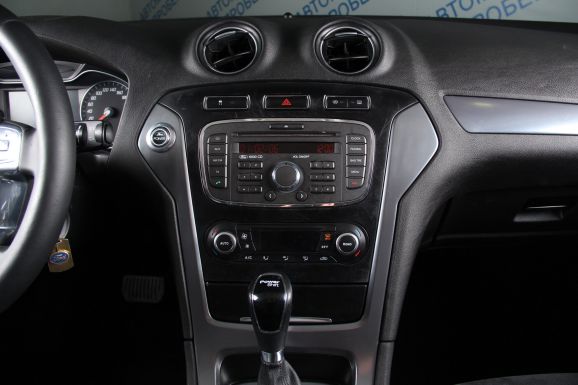 Ford Mondeo Titanium Black, 2.0 л, Робот, 2011 фото 8