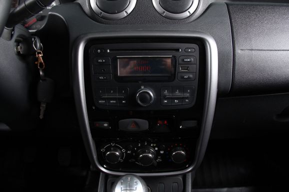 Renault Duster Privilege, 1.6 л, МТ, 2014 фото 8