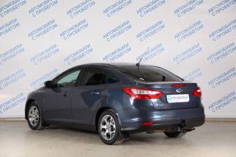 Ford Focus Trend, 1.6 л, МКПП, 2012 фото 6