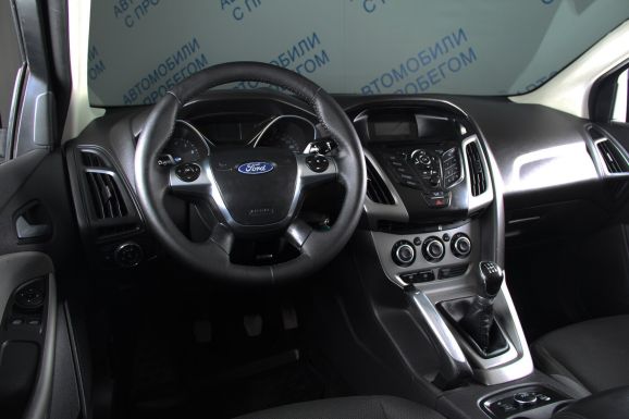 Ford Focus Trend, 1.6 л, МТ, 2012 фото 9