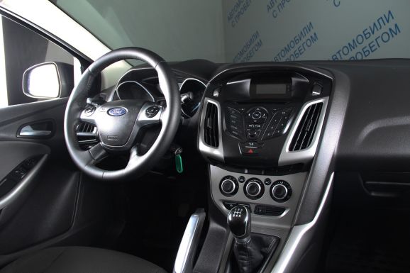 Ford Focus Trend, 1.6 л, МТ, 2012 фото 11