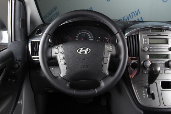 Hyundai Grand Starex, 2.5 л, АТ, 2008 фото 7