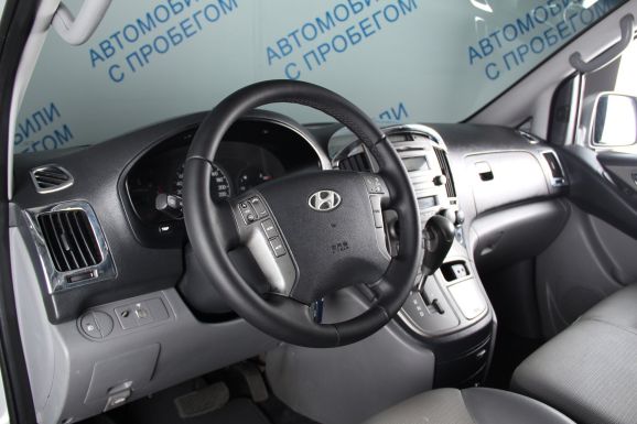 Hyundai Grand Starex, 2.5 л, АТ, 2008 фото 9