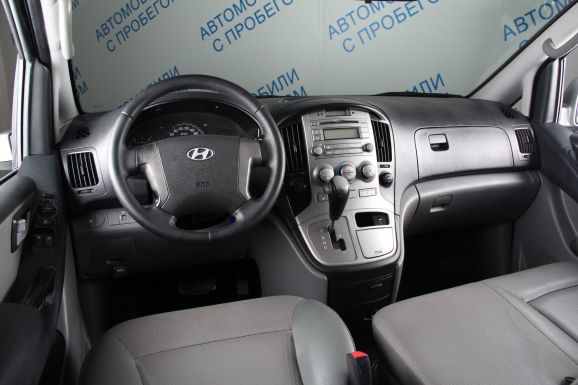 Hyundai Grand Starex, 2.5 л, АТ, 2010 фото 7
