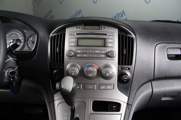 Hyundai Grand Starex, 2.5 л, АТ, 2010 фото 10