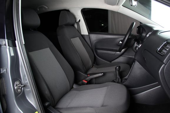 Volkswagen Polo Comfortline, 1.6 л, МТ, 2011 фото 2