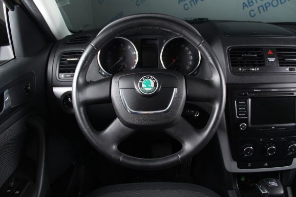 Skoda Yeti Ambition, 1.8 л, Робот, 2011 фото 7