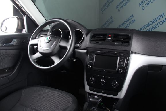 Skoda Yeti Ambition, 1.8 л, Робот, 2011 фото 9