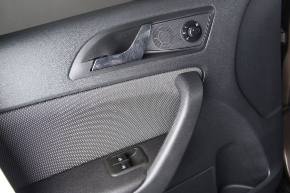 Skoda Yeti Ambition, 1.8 л, Робот, 2011 фото 13