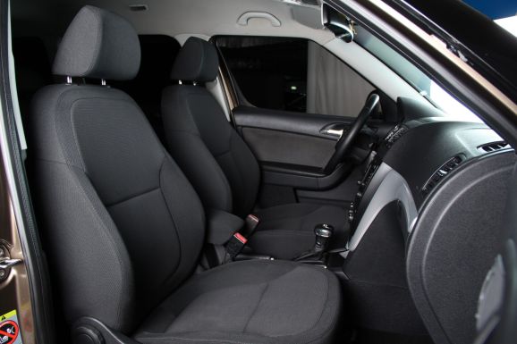 Skoda Yeti Ambition, 1.8 л, Робот, 2011 фото 2