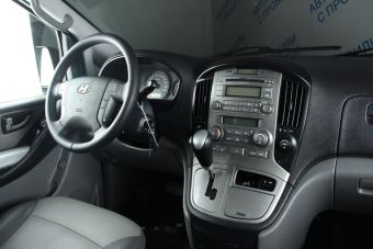 Hyundai Grand Starex, 2.5 л, АКПП, 2009 фото 1