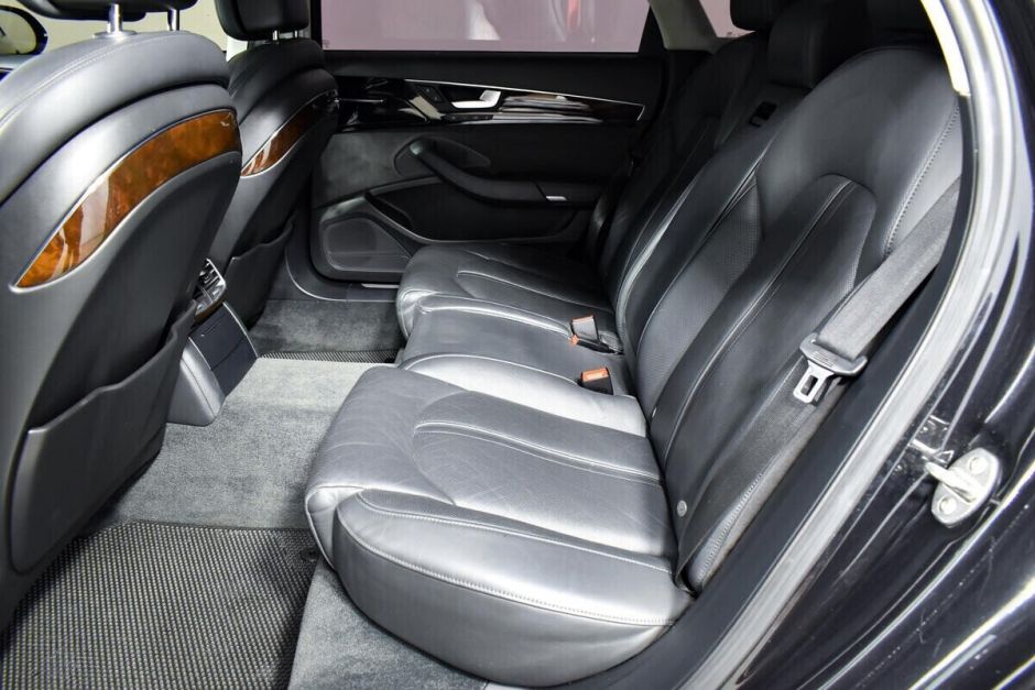 Audi A8, 3.0 л, АТ, 2015 фото 1