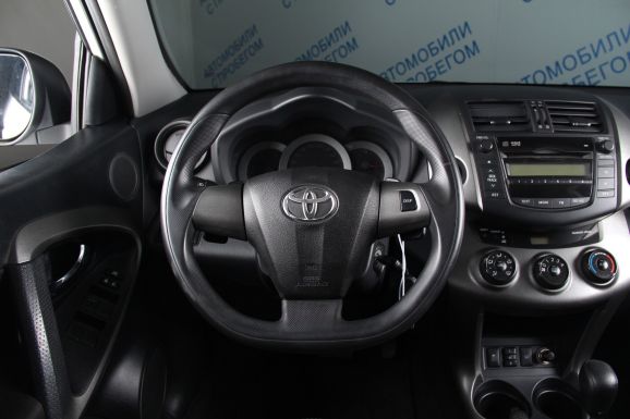 Toyota RAV4, 2.0 л, Вариатор, 2012 фото 9