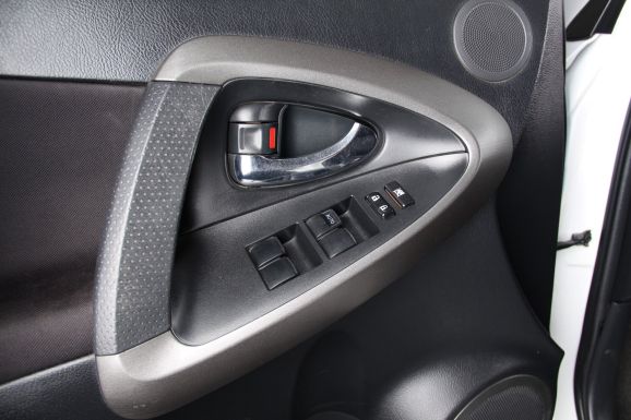 Toyota RAV4, 2.0 л, Вариатор, 2012 фото 12