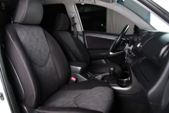 Toyota RAV4, 2.0 л, CVT, 2012 фото 2