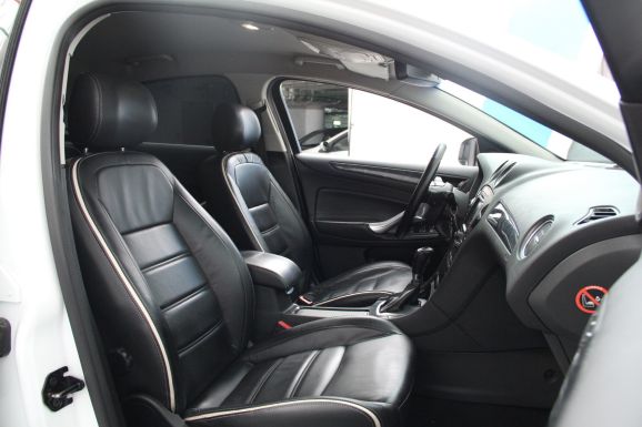 Ford Mondeo Titanium, 2.3 л, АТ, 2012 фото 8