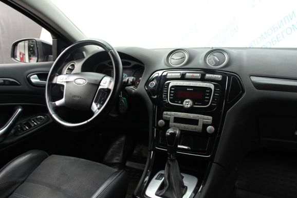 Ford Mondeo Titanium, 2.0 л, АТ, 2010 фото 9