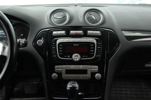 Ford Mondeo Titanium, 2.0 л, АТ, 2010 фото 11