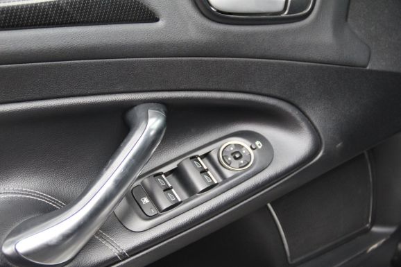 Ford Mondeo Titanium, 2.0 л, АТ, 2010 фото 12