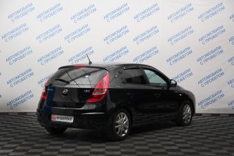 Hyundai i30 Style, 1.6 л, АКПП, 2010 фото 2