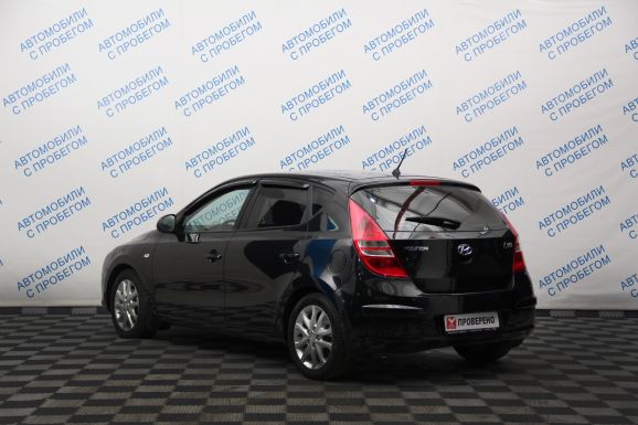 Hyundai i30 Style, 1.6 л, АТ, 2010 фото 1