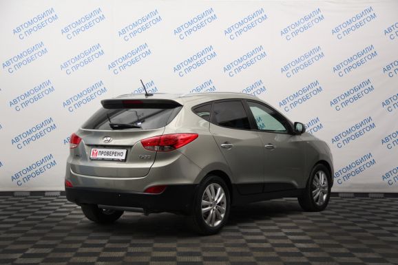 Hyundai ix35, 2.0 л, АТ, 2013 фото 4