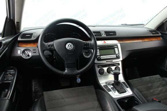 Volkswagen Passat, 1.8 л, АТ, 2010 фото 7