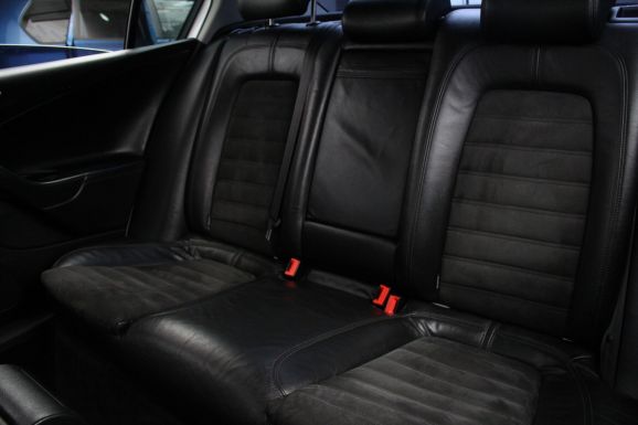 Volkswagen Passat, 1.8 л, АТ, 2010 фото 1