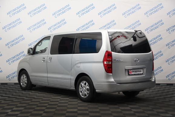 Hyundai Grand Starex, 2.5 л, АТ, 2009 фото 6