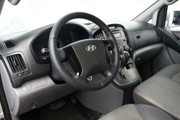 Hyundai Grand Starex, 2.5 л, АТ, 2009 фото 7