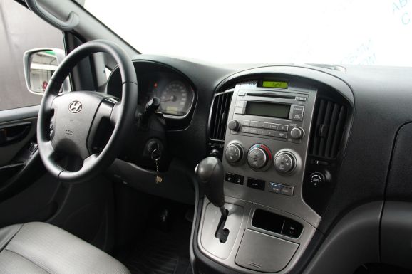 Hyundai Grand Starex, 2.5 л, АТ, 2009 фото 9
