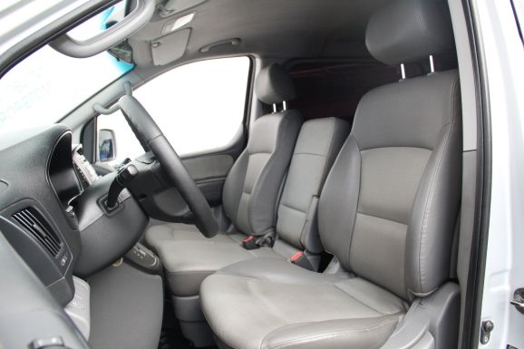 Hyundai Grand Starex, 2.5 л, АТ, 2009 фото 11