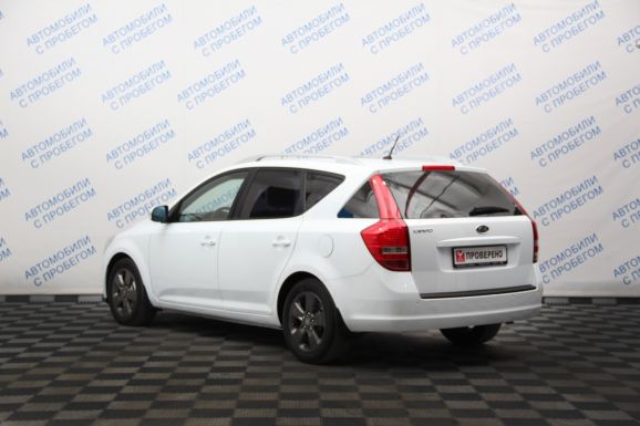 Kia Ceed Luxe, 1.6 л, АТ, 2012 фото 5