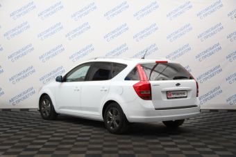 Kia Ceed Luxe, 1.6 л, АКПП, 2012 фото 5