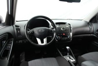 Kia Ceed Luxe, 1.6 л, АКПП, 2012 фото 7