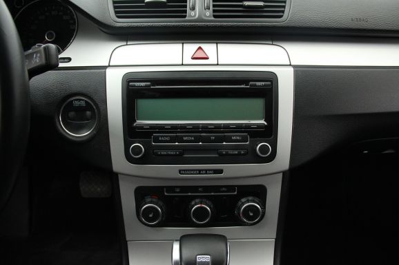 Volkswagen Passat CC, 2.0 л, Робот, 2009 фото 8