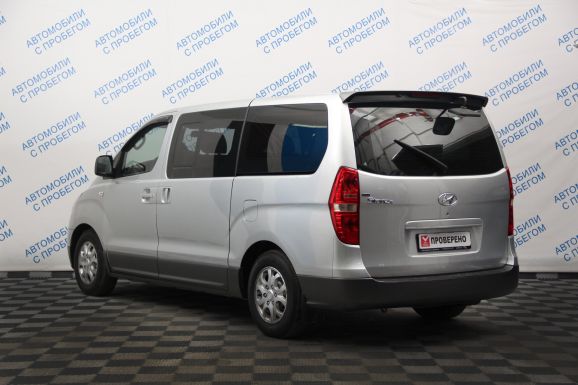 Hyundai Grand Starex, 2.5 л, АТ, 2009 фото 5