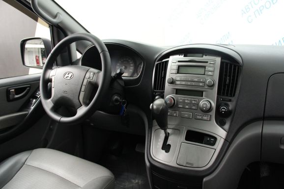 Hyundai Grand Starex, 2.5 л, АТ, 2009 фото 8