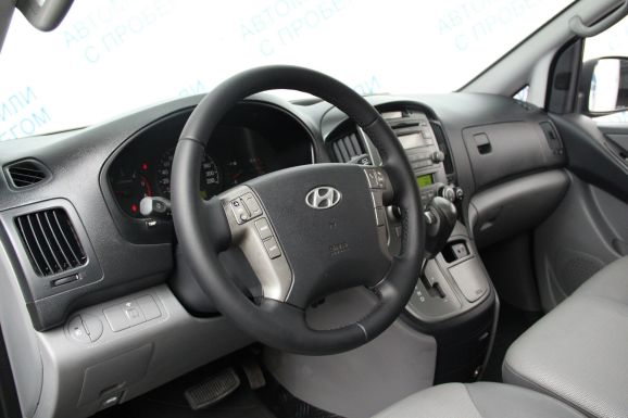 Hyundai Grand Starex, 2.5 л, АТ, 2009 фото 10